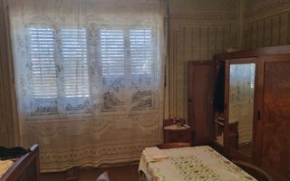 De vanzare casa cu 3 camere in Ciresu - Poză 7