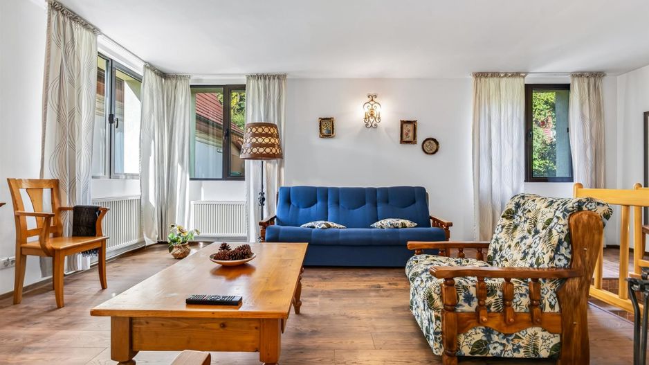 Casa pe 3 niveluri | Terasa cu priveliste | 3 parcari | Pozitie centrala - Poză 3