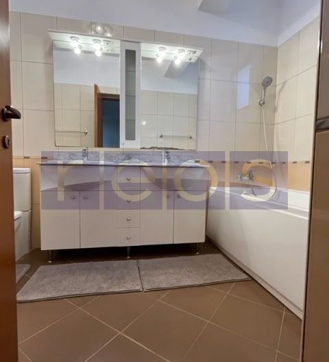 Vila spatioasa 6 dormitoare | gradina | Garaj - Poză 16