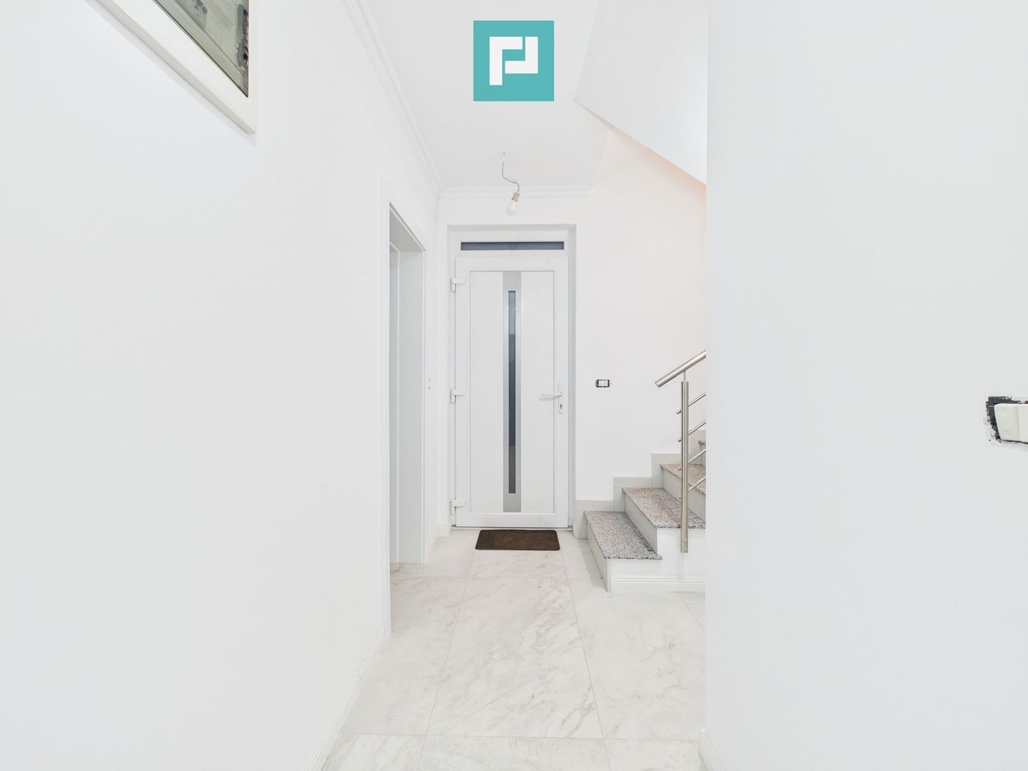 Vilă ultramodernă cu 4 camere în Gai - Poză 4