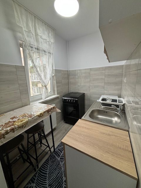 Amenajata si  renovata complet - Poză 11