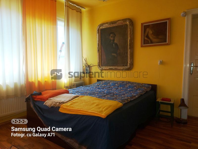 Casa cu 6 camere str.E Teodoroiu - Poză 6