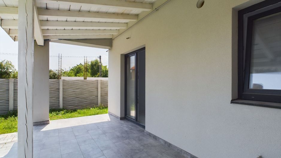 Duplex P+1 deosebit în Moșnița Veche - Poză 1