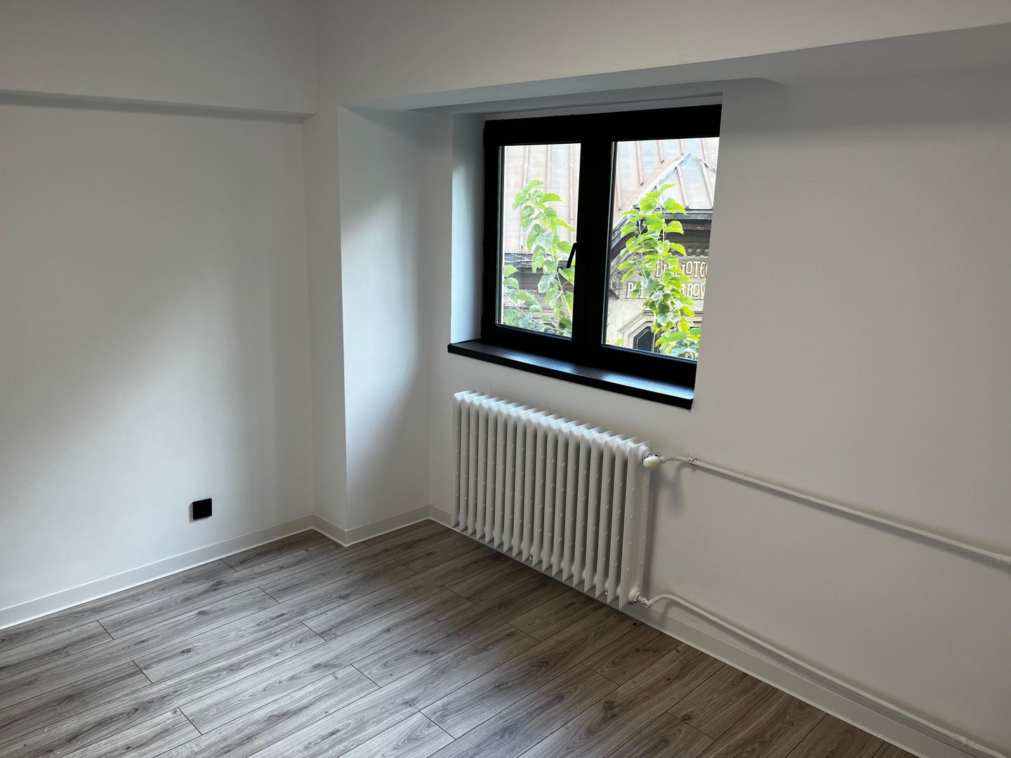 4 camere renovat | vedere fântâni Unirii | Bibescu Vodă | 106 mp - Poză 35