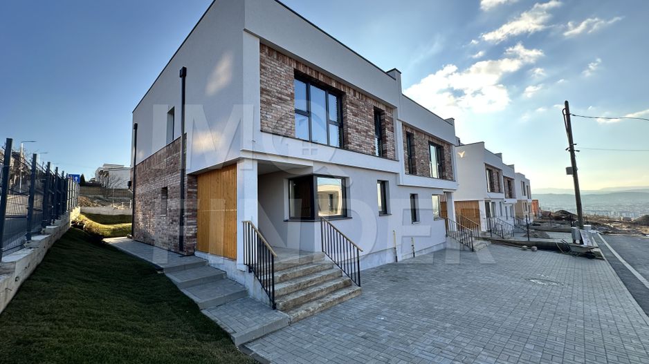 DIRECT DEZVOLTATOR- Case vanzare Floresti,  zona VIVO - Poză 1