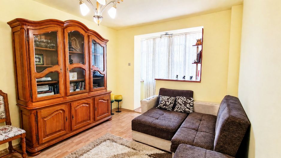 Apartament 4 camere 84 mp Tatarasi Dispecer 126000 euro - Poză 2