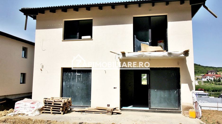 Casa  4 camere,2 bai,136 mp, 550 mp teren zona Corunca - Poză 4