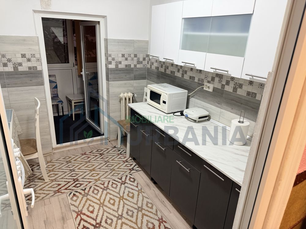 Apartament 3 camere decomandat de închiriat, Iași - renovat, mobilat, etaj 1/4 - Poză 4