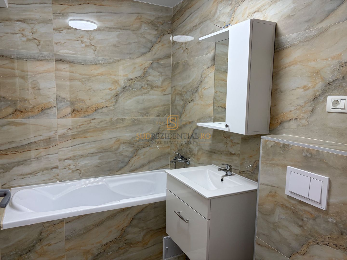 Studio 42 mp | PRIMA INCHIRIERE | mobilat & utilat, metrou Berceni - Poză 10