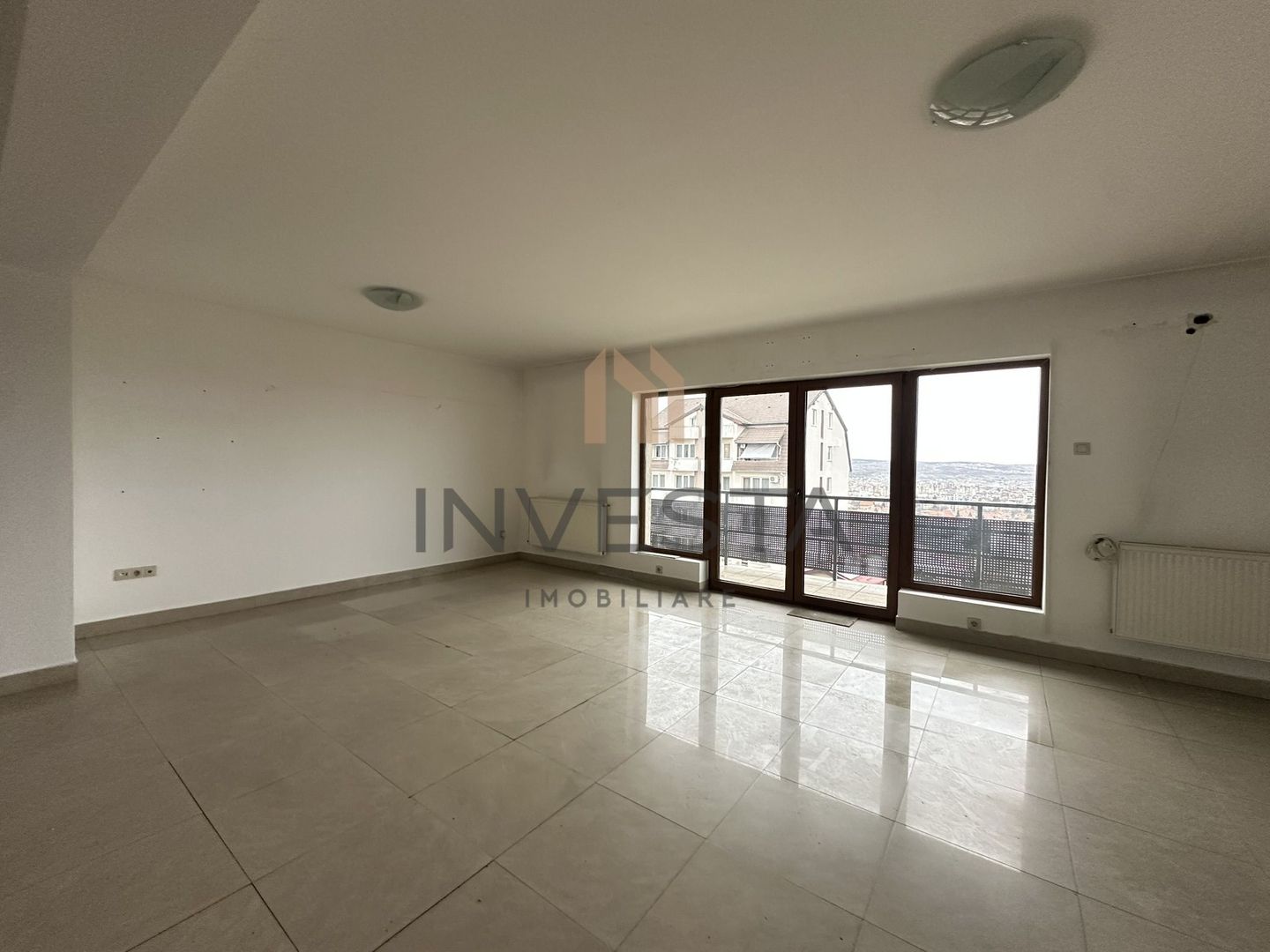 Apartament 3 camere zona Observatorului! View pe tot Clujul! 2500e/mp! - Poză 3