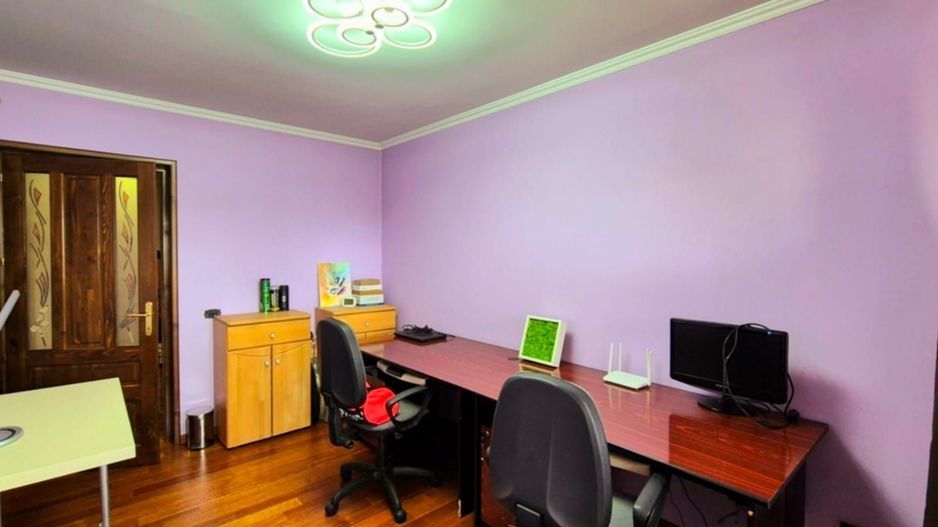 Cauți o casă mare sau spațiu pentru business? Aici le ai pe ambele! - Poză 27