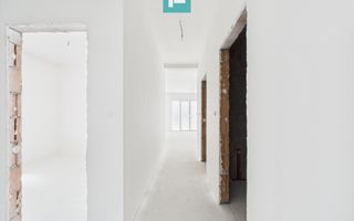 1/2 Duplex cu 4 camere și 2 băi în Moșnița Nouă - Poză 9