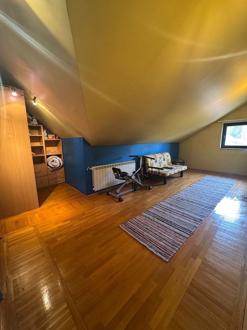 Casa de închiriat 7 camere Sector 4, ideal pentru clinica, gradinita - Poză 20