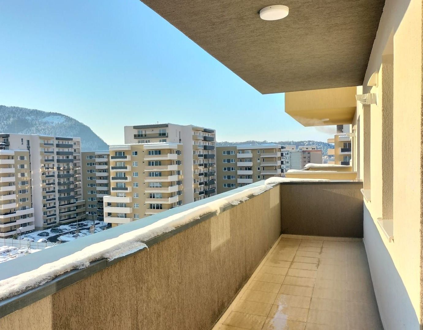 Apartament 2 camere nemobilat  Urban Plaza - Poză 4