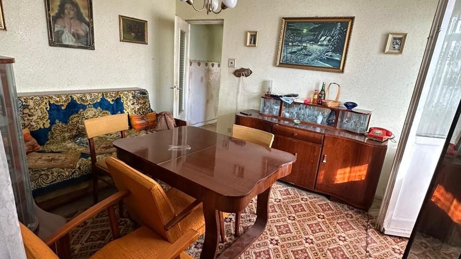 Vând apartament 4 camere pe Bulevardul Transilvaniei - Poză 1