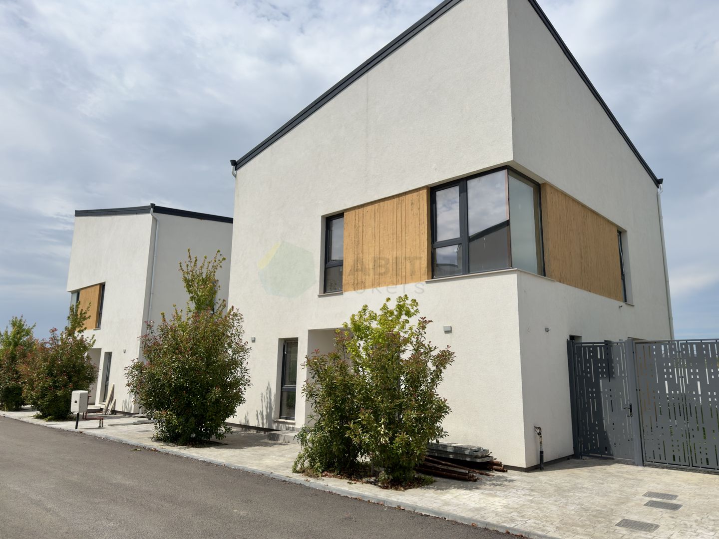 Vila individuala 5 camere Tunari 1 Decembrie - Poză 29