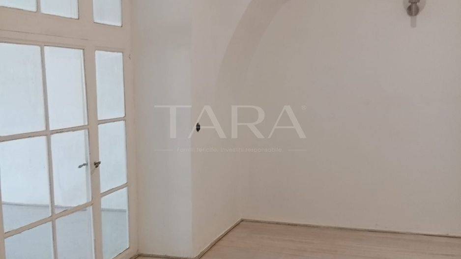 Apartament cu 2 camere, 75 mp, grădină, parcare, acces auto, Km 0. - Poză 1