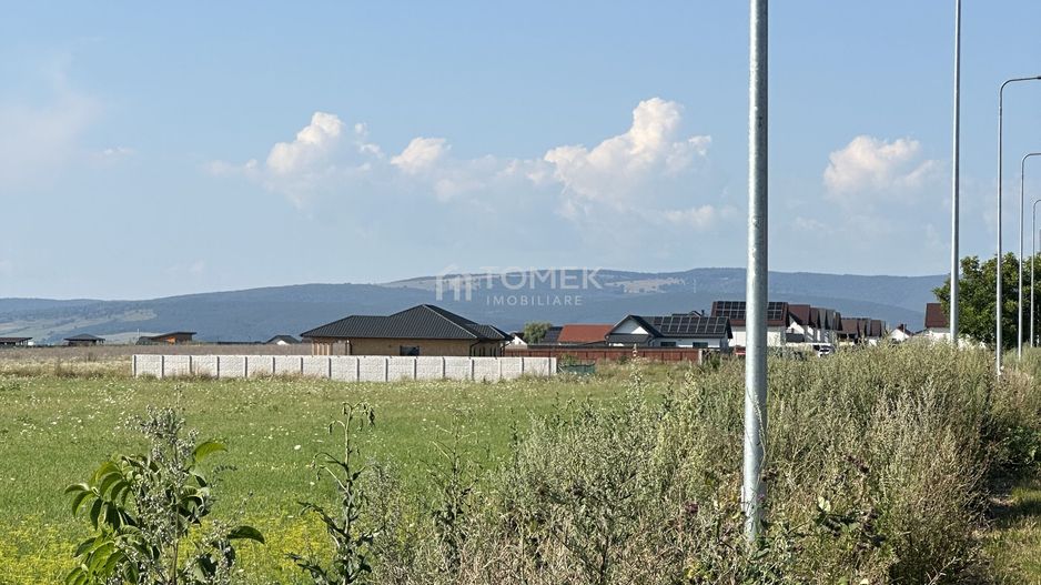 Terenuri pe șoseaua Brașovului în Bod spre Sanpetru - Poză 15