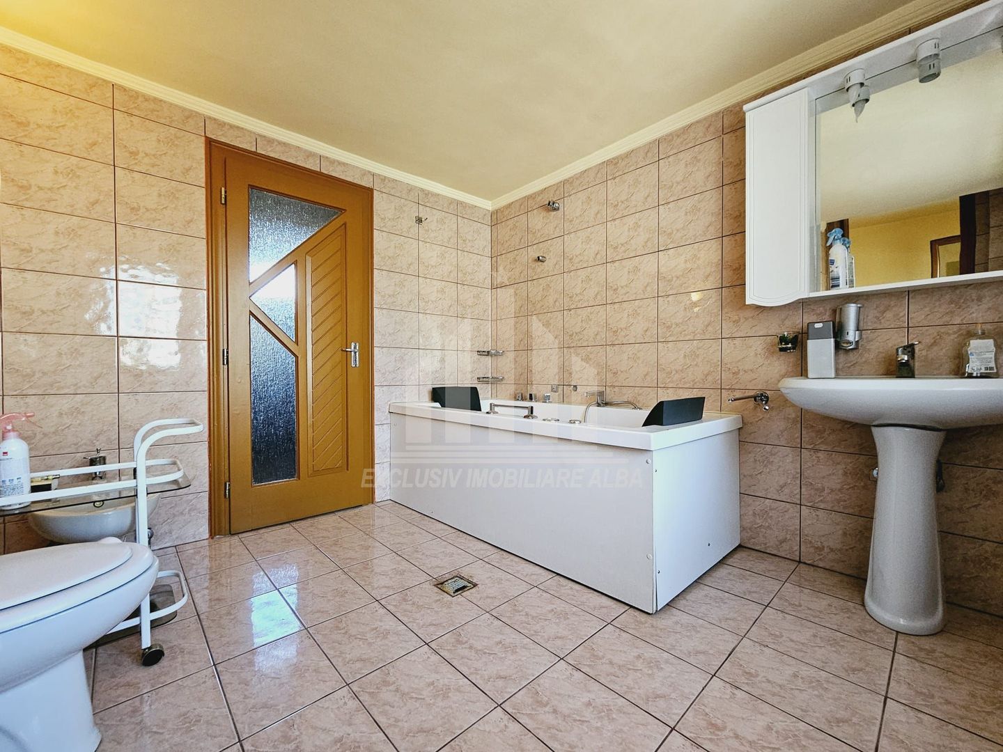 Casa indiduala | 250 mp | 300 mp teren | Lipoveni - Poză 11