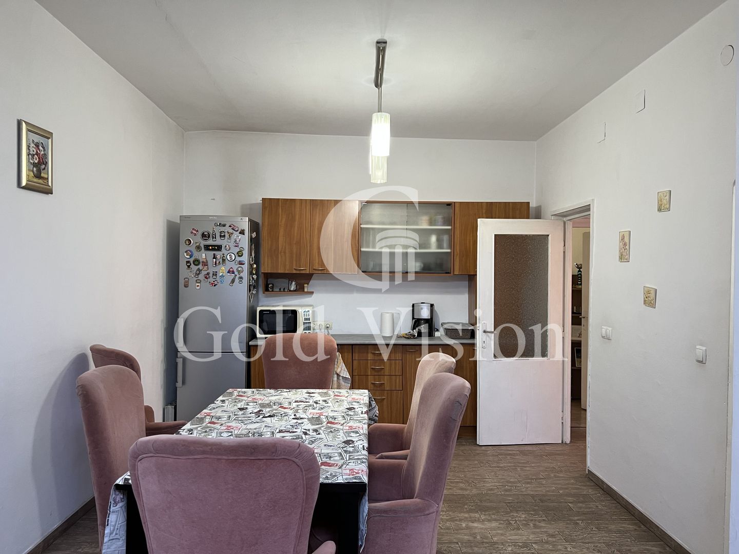 Casă cu 4 camere, 145 mp utili, curte proprie, zona Petrom/Carrefour - Poză 3