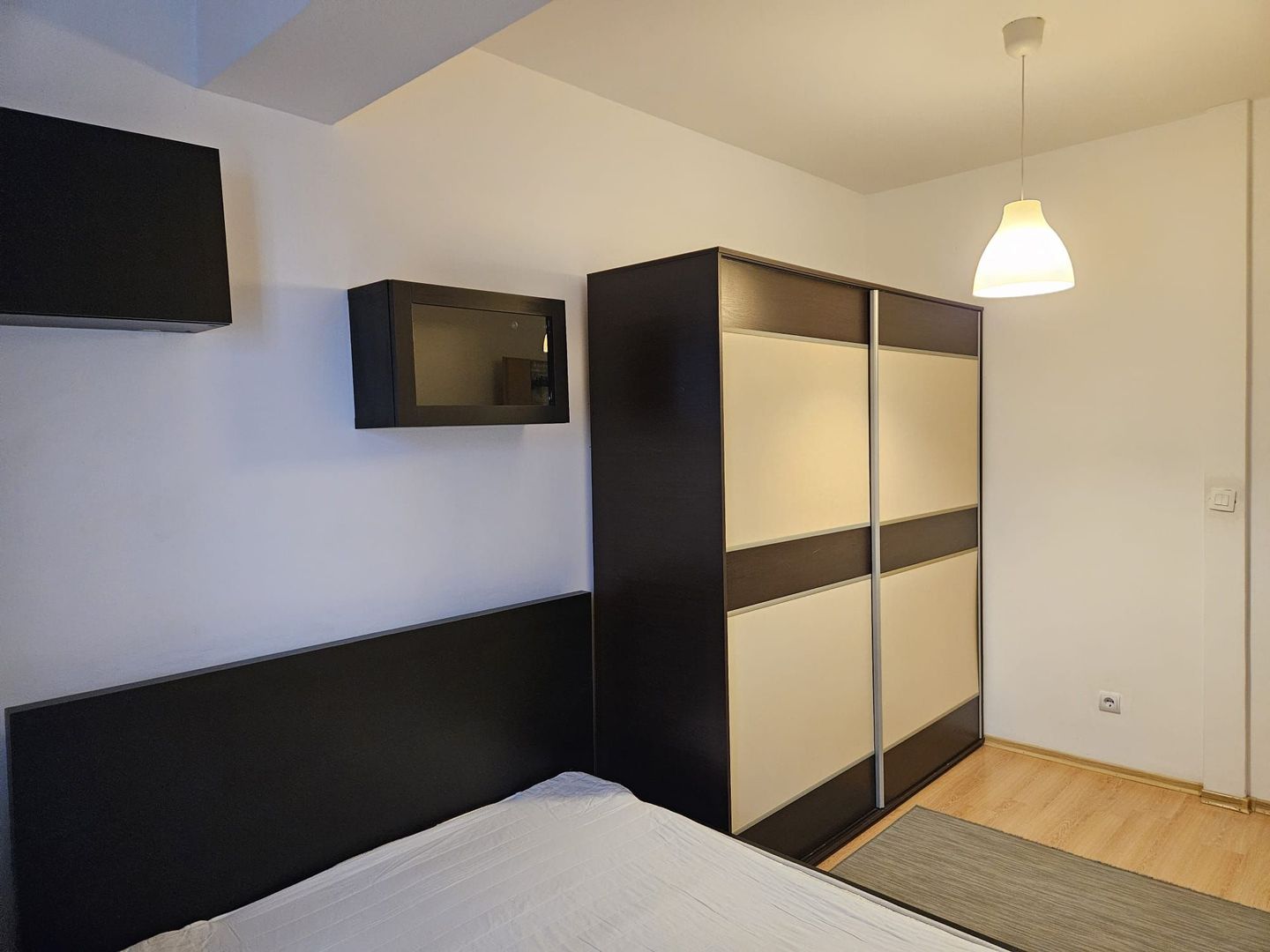 De Inchiriat Garsoniera Dubla zona Bucuresti Noi - Bazilescu - Poză 9