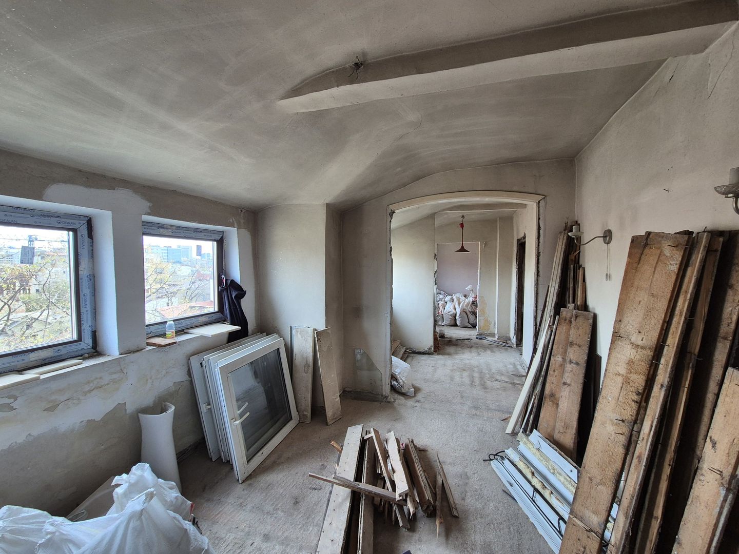 Mansarda 85,90 mp - parc Cismigiu - Poză 1