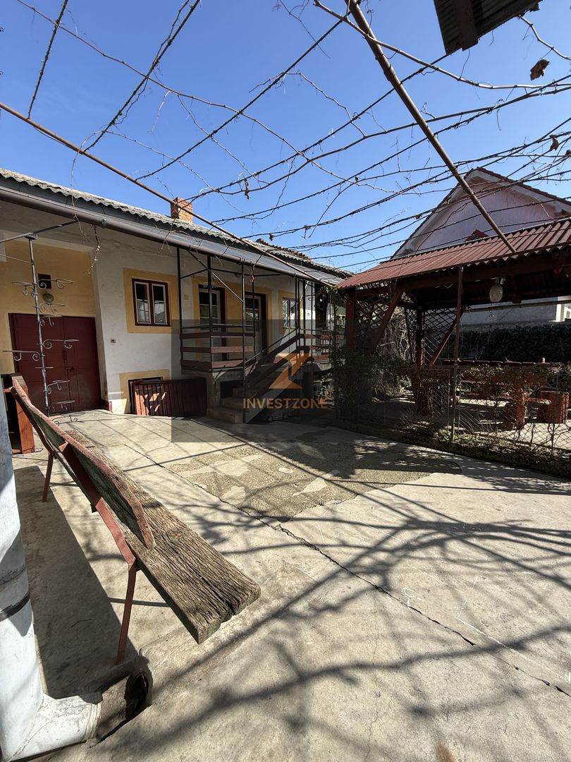 Apartament la casă cu curte proprie 311 mp și acces auto Ioșia, Oradea - Poză 16