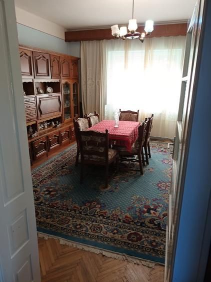 BRASADAS vinde casa cu etaj, 4 camere, central, acces cu masina. - Poză 13