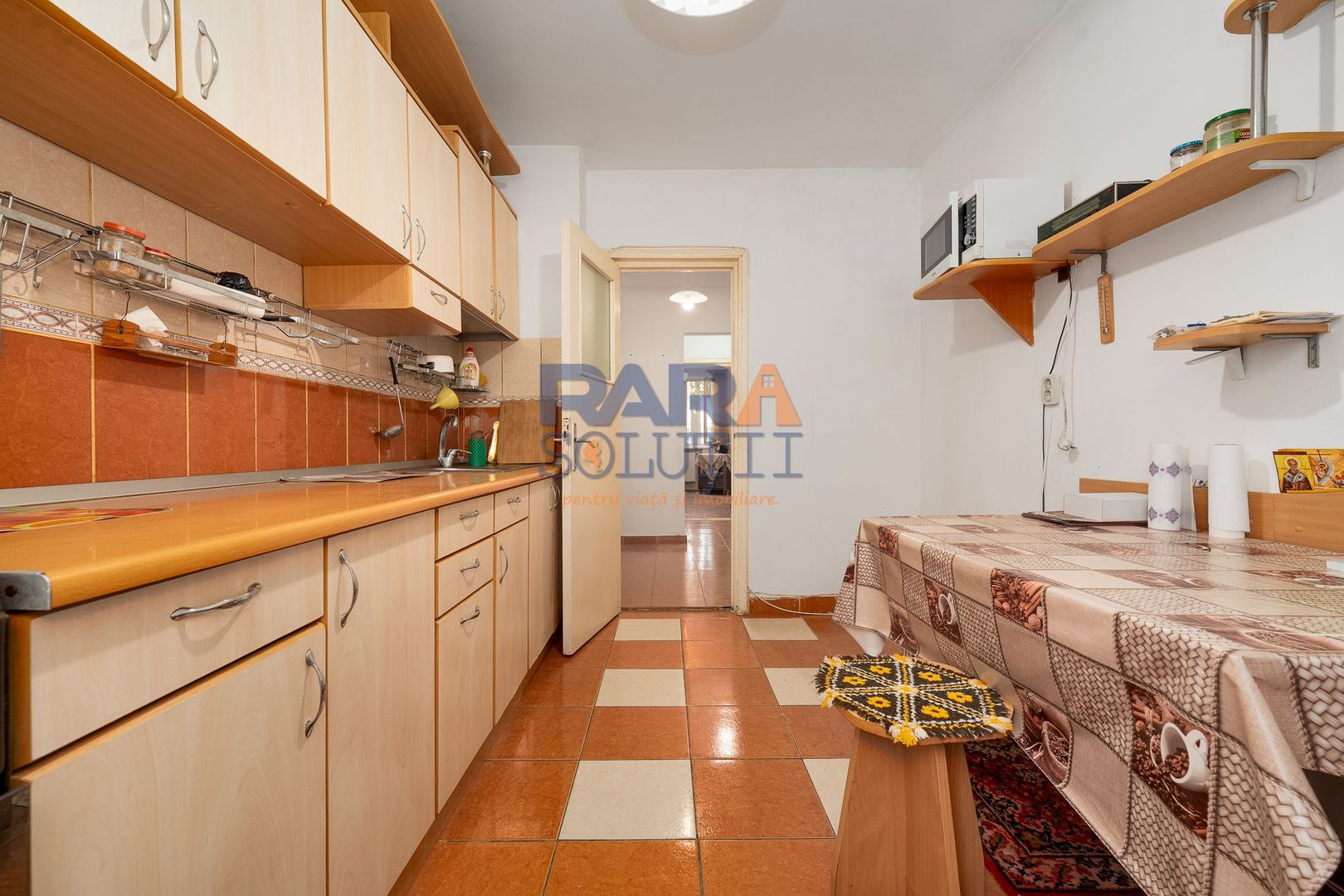 3 camere, etaj 1, lângă Primărie - Poză 4