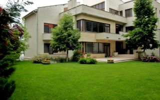 Vila impresionantă cu 15 camere, situată în zona Barbu Văcărescu - Poză 1