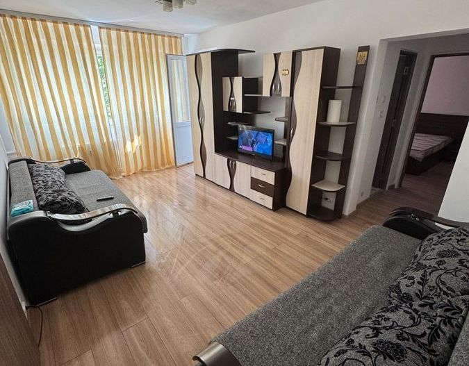 De închiriat: Ap. 2 camere proaspăt renovat – Berceni / Bd. Alexandru Obregia - Poză 1