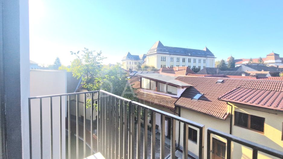 Apartament de inchiriat cu 3 camere , strada Papiu Ilarian - Poză 19
