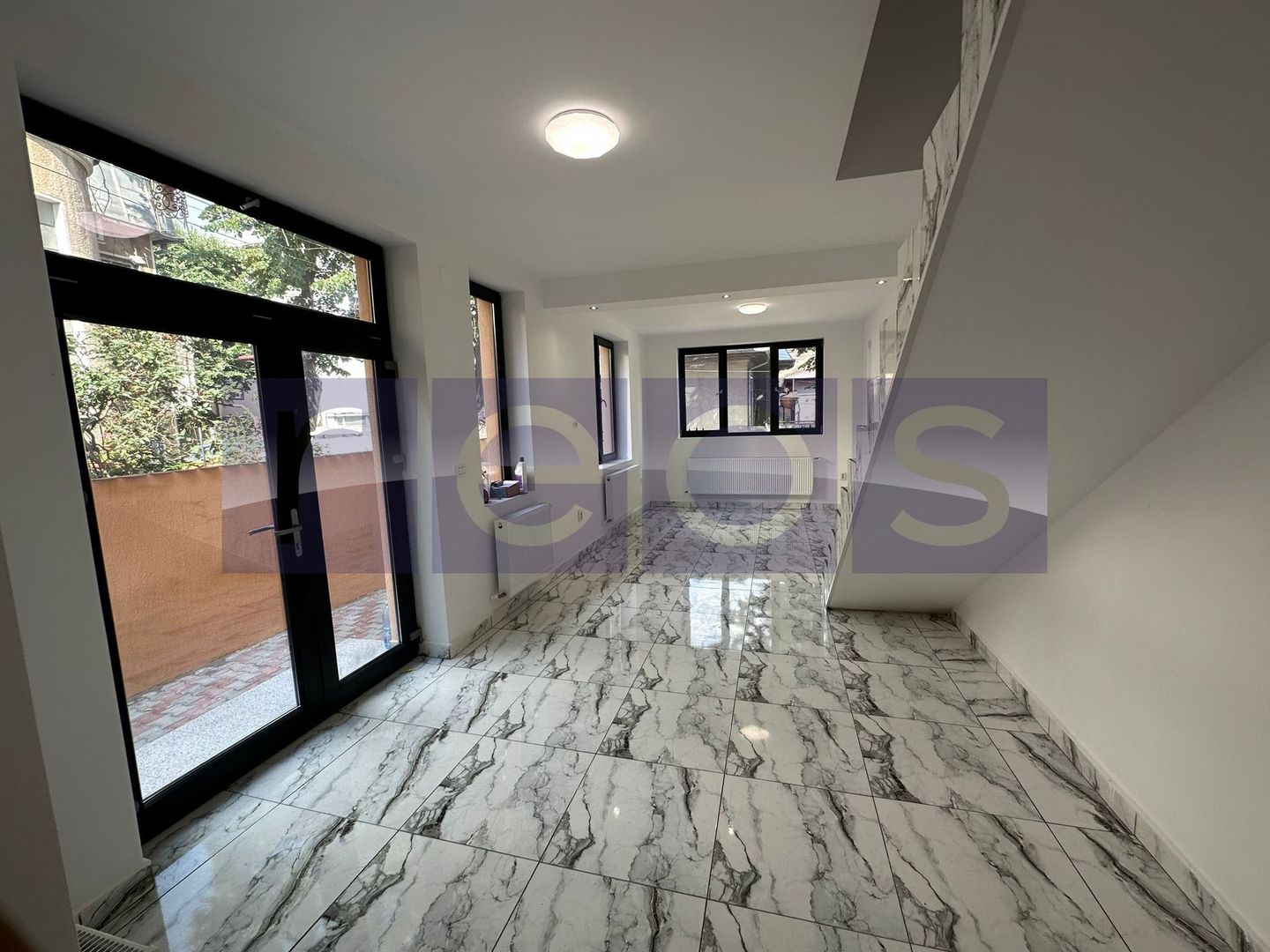 INCHIRIERE VILA | 5 CAMERE | ZONA MIHAI BRAVU - Poză 1