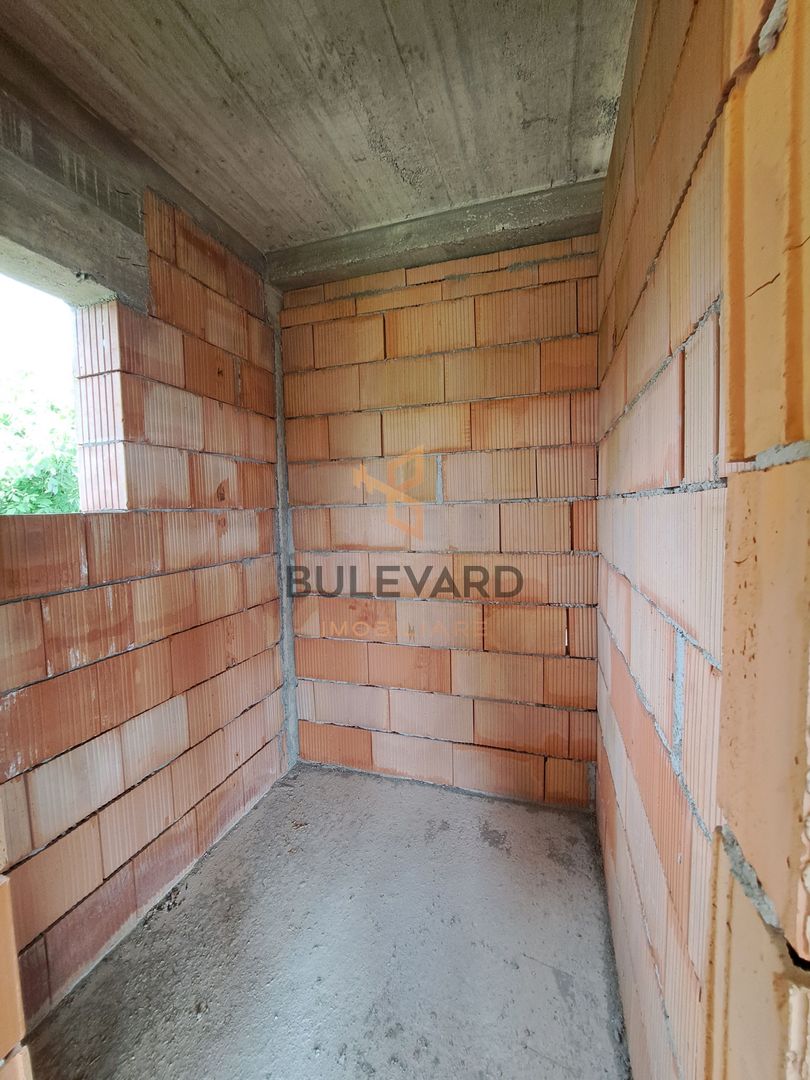 Casa la rosu 172 mp utili, 750 mp teren, view superb! - Poză 13