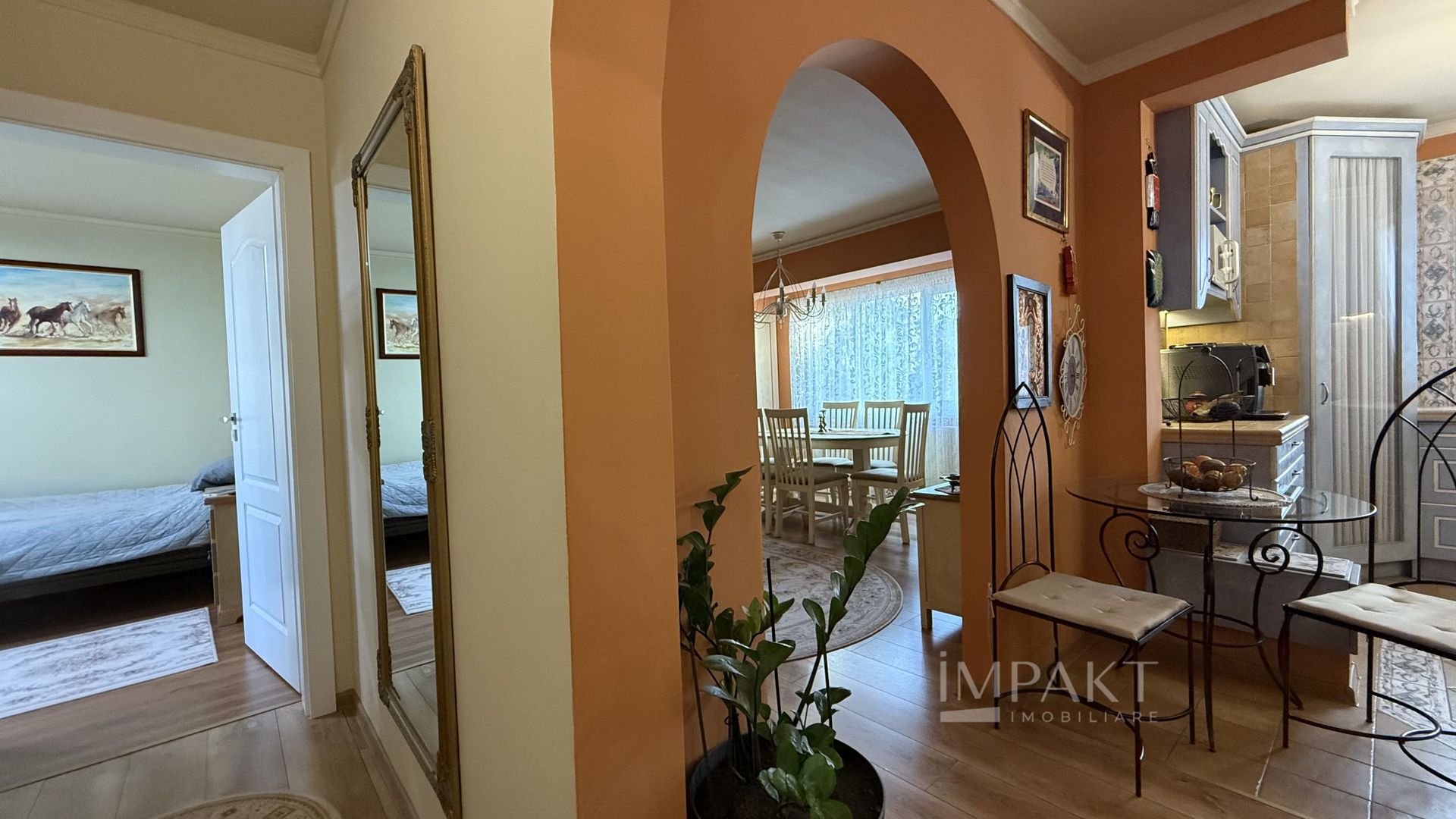 Apartament deosebit cu 4 camere decomandat 92.78mp in Gheorgheni - Poză 4