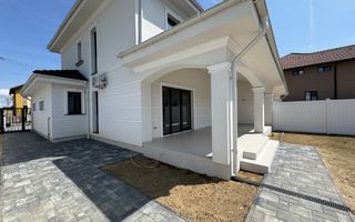 Casa cu 5 camere , 3 bai si garaj in Dumbravita - Poză 1