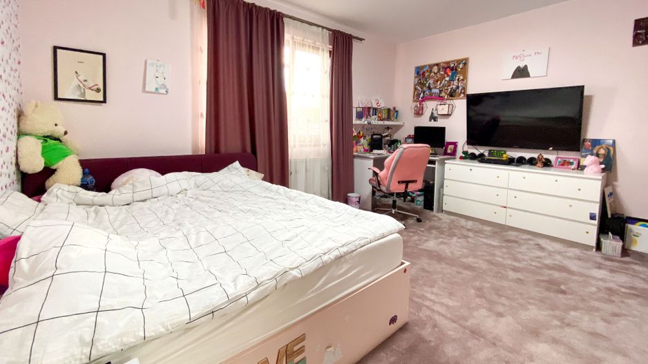 Descoperă Eleganța și Rafinamentul: Vila de Vis pe un lot generos - Poză 24