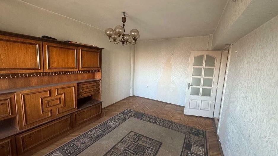 Sagului | 3 Camere | Decomandat | Etaj Intermediar. - Poză 2