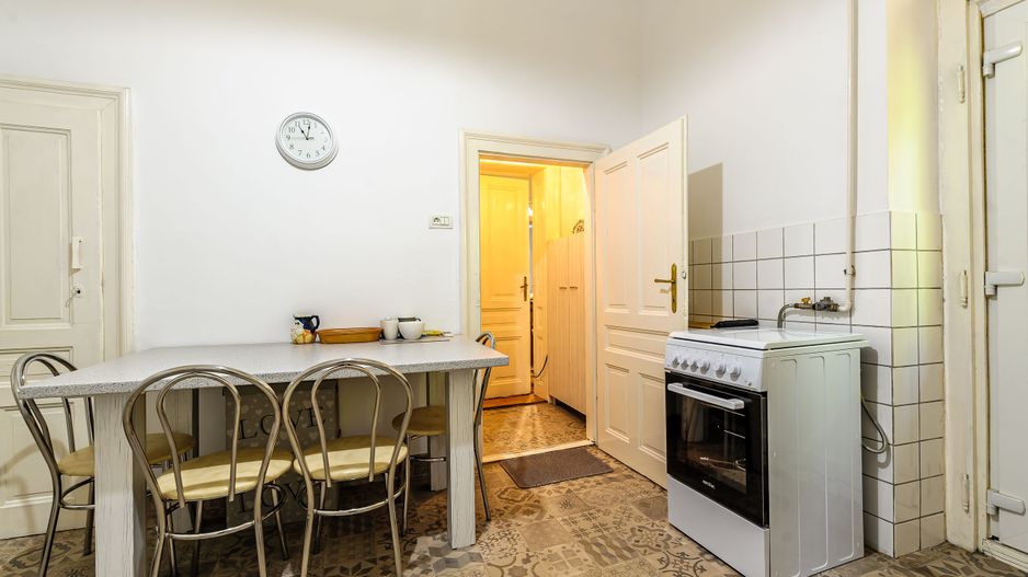 Apartament cu 4 camere zonă ultracentrală - Poză 5