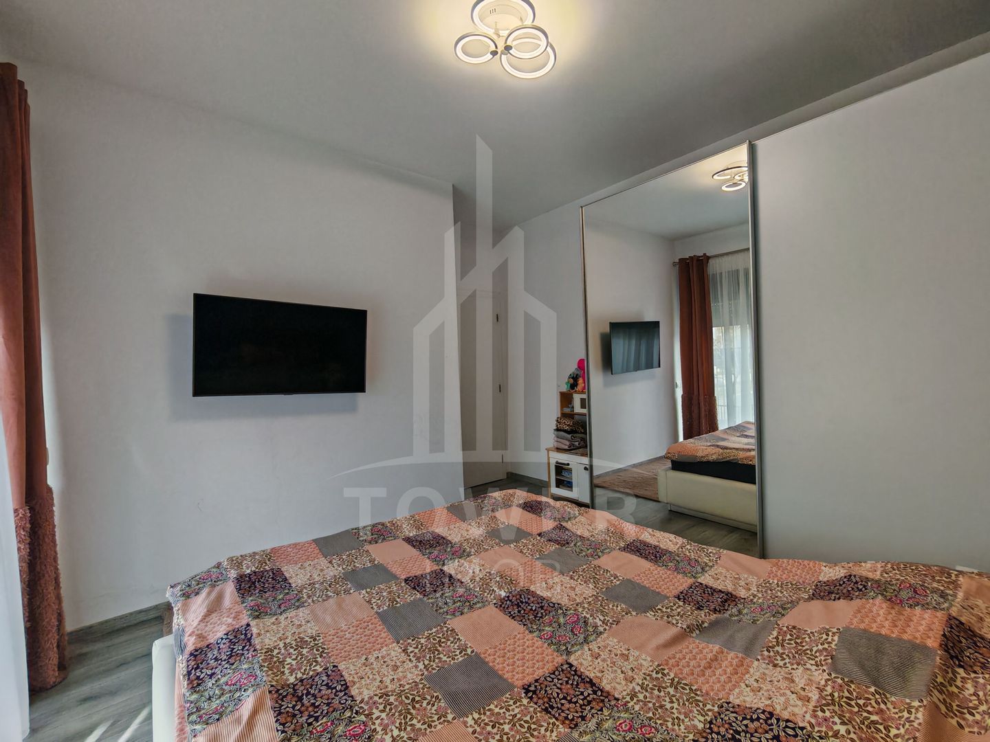 Apartament modern cu curte proprie – ideal pentru familie, zona Brana - Poză 11