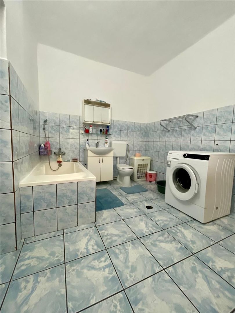 Casa cu 4 camere si livada la 25 km de Oradea - Poză 14