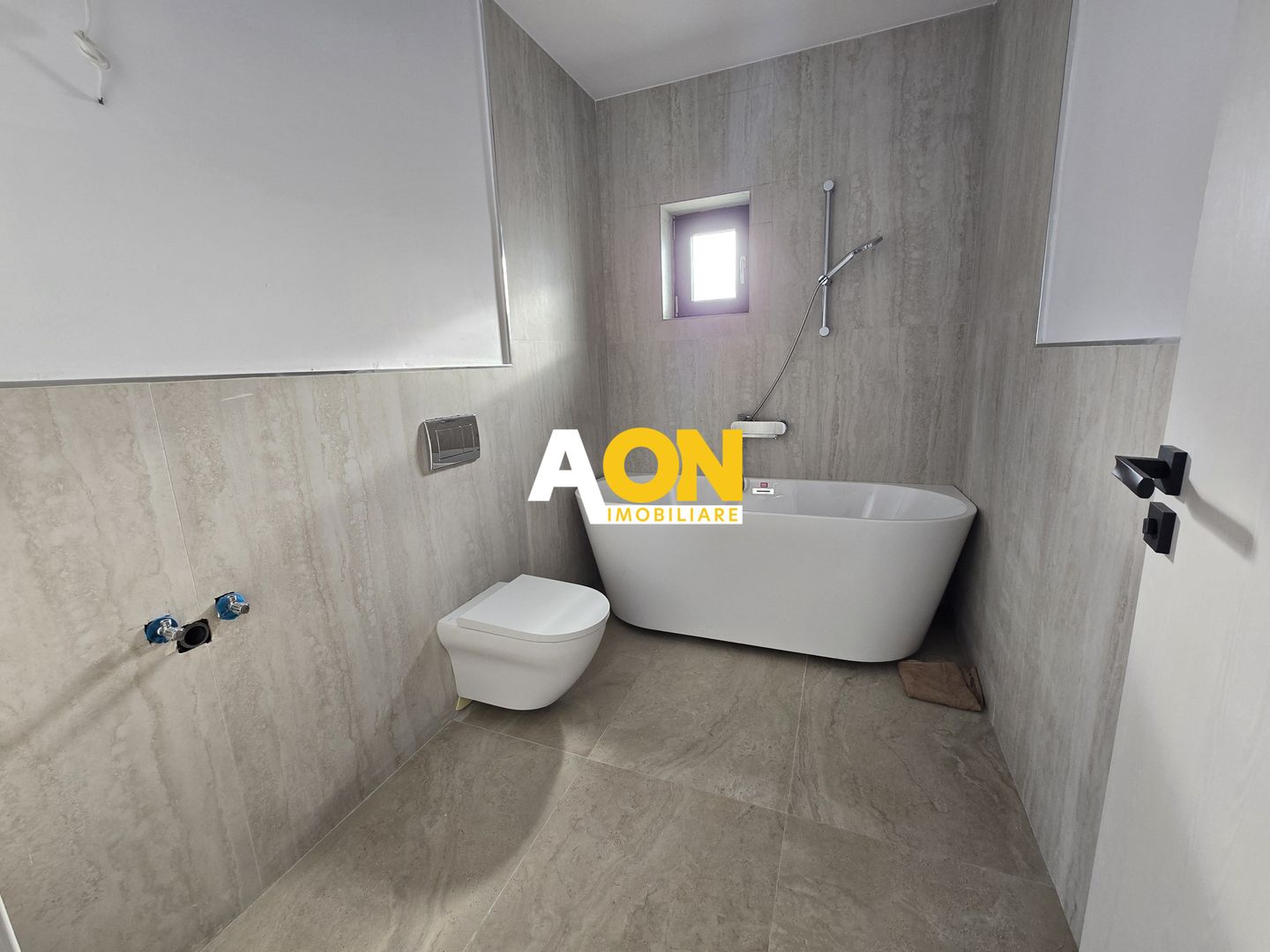 1/2 Duplex de Vânzare, 4 Camere, 350mp Teren, Zona Dealul Furcilor - Poză 12