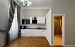 Casă de vânzare Sibiu | Central | 236 mp | 6 băi - Poză 8