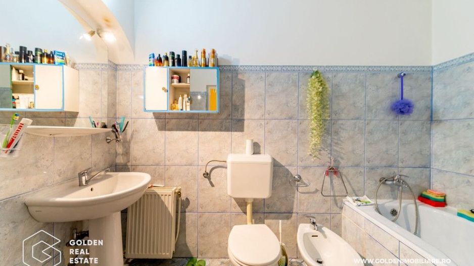 Vila moderna cu 3 apartamente, cartierul Functionarilor, teren 504 mp - Poză 17