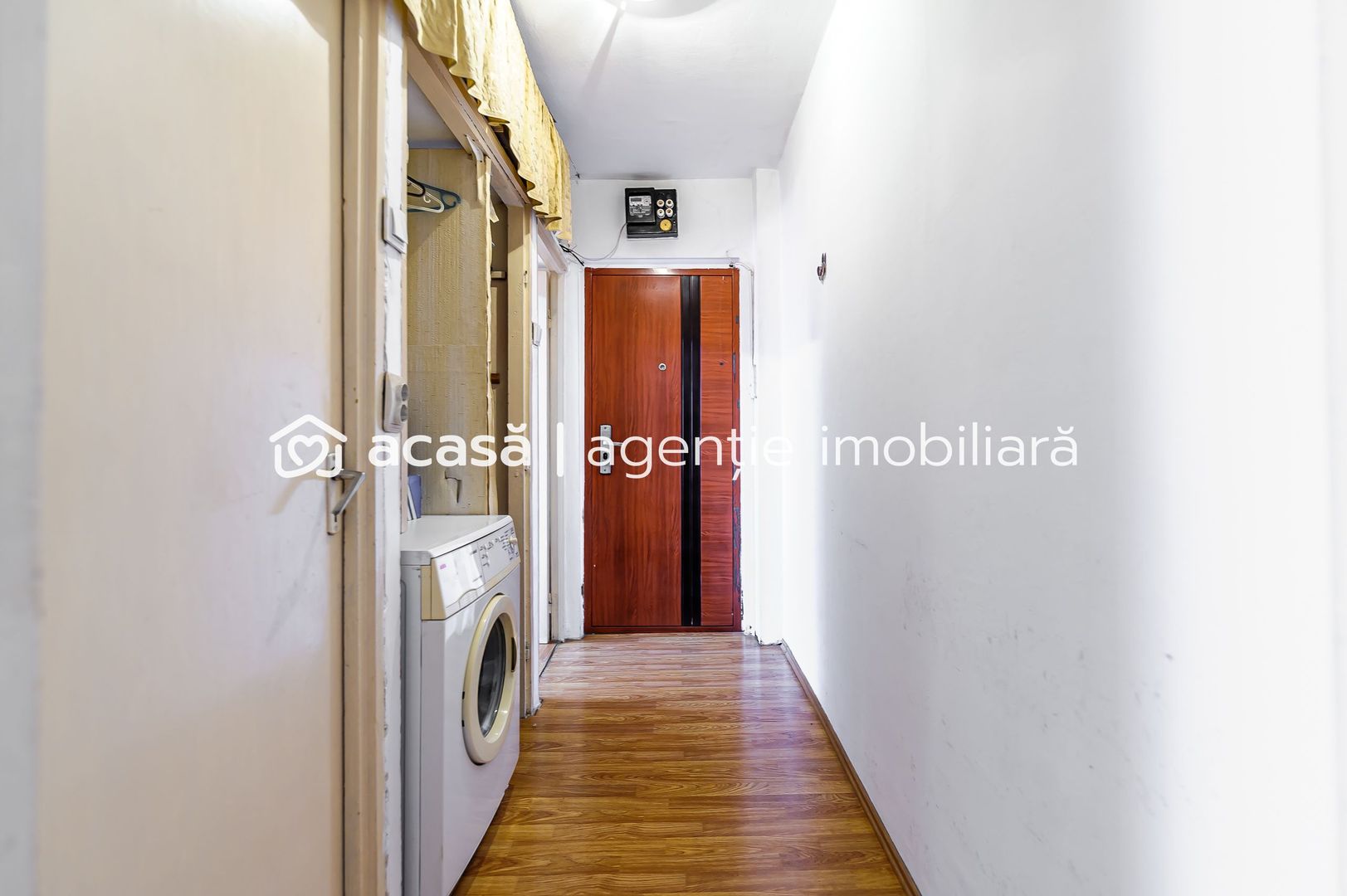 Apartament tip garsonieră, decomandat - Poză 3