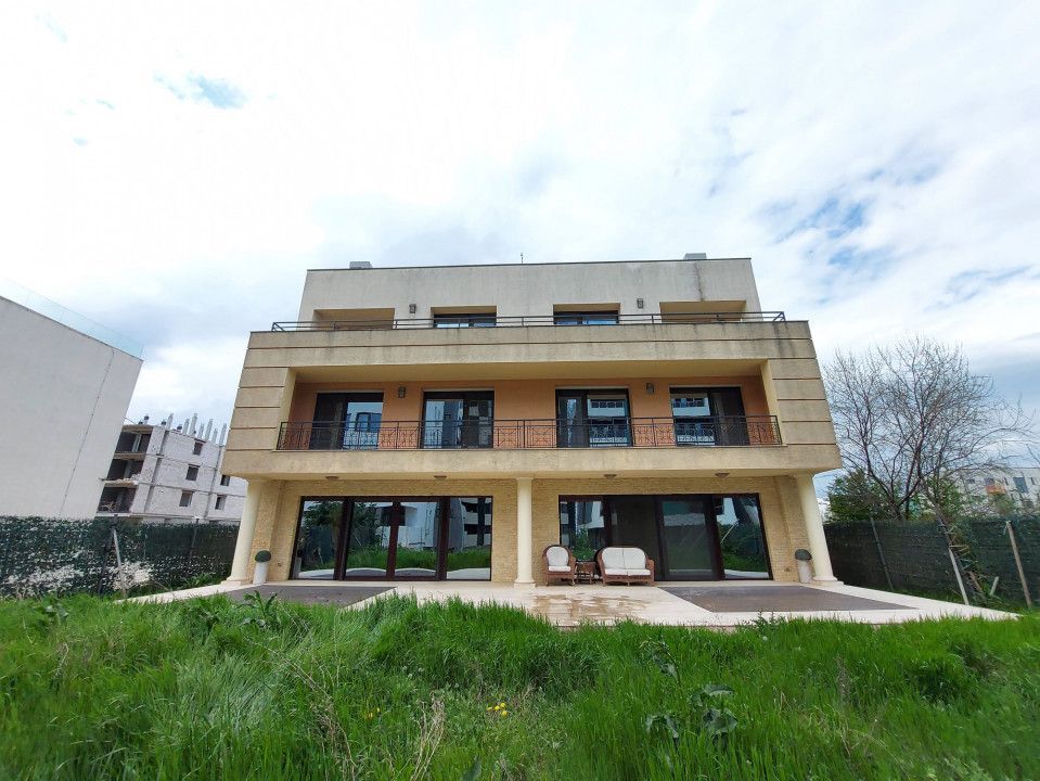 Vila de închiriat Mamaia Nord | Kazeboo Beach | Curte 250 mp - Poză 3