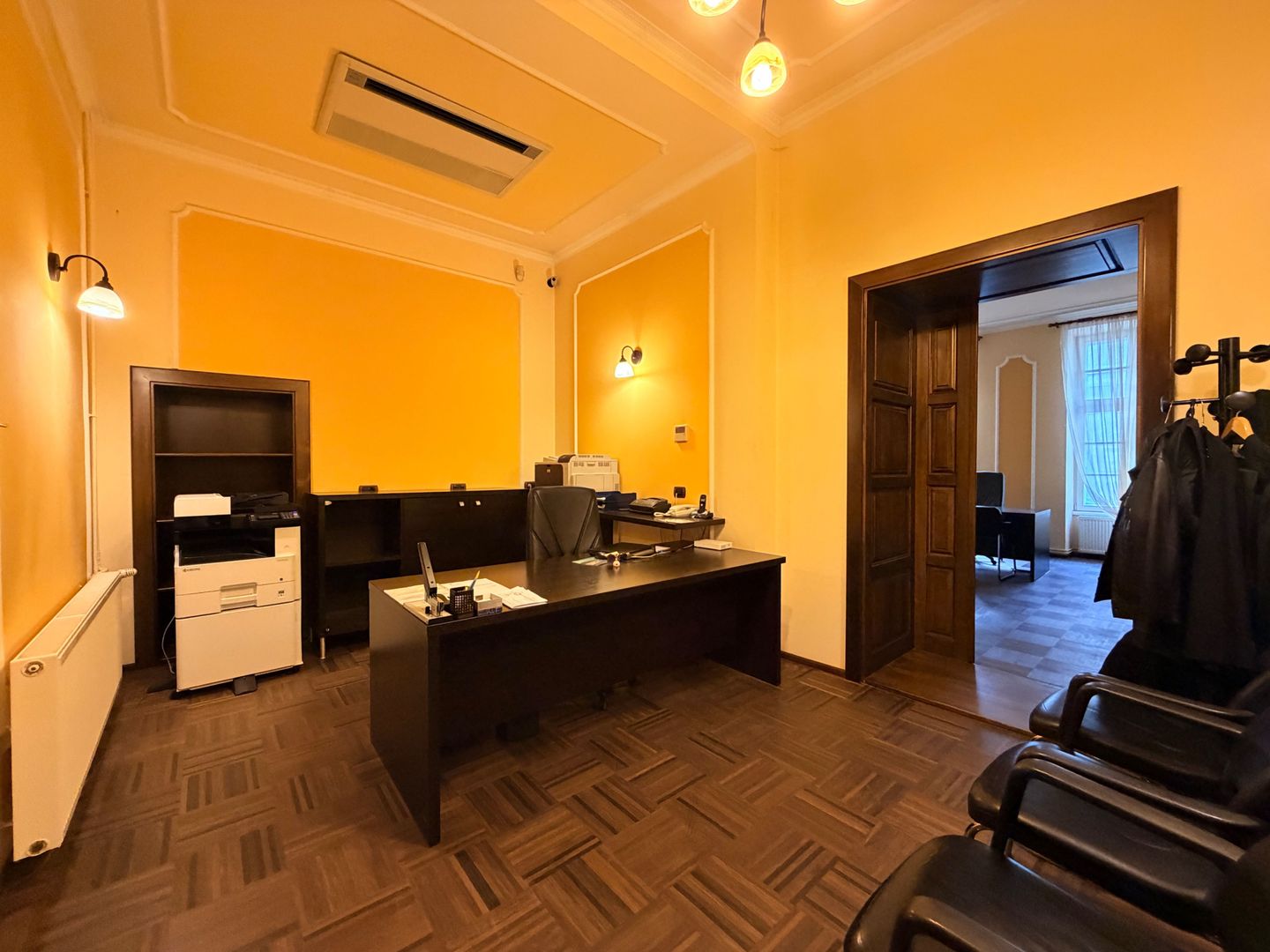 4 camere Ultracentral  - Piața Unirii, ideal birouri, parcare in curte - Poză 12