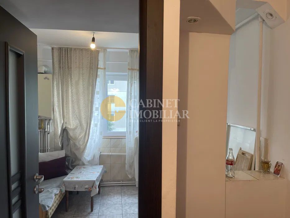 Apartament 3 Camere - 70 mp - Etaj intermediar -  Zona Alexandru Cel Bun - Poză 6