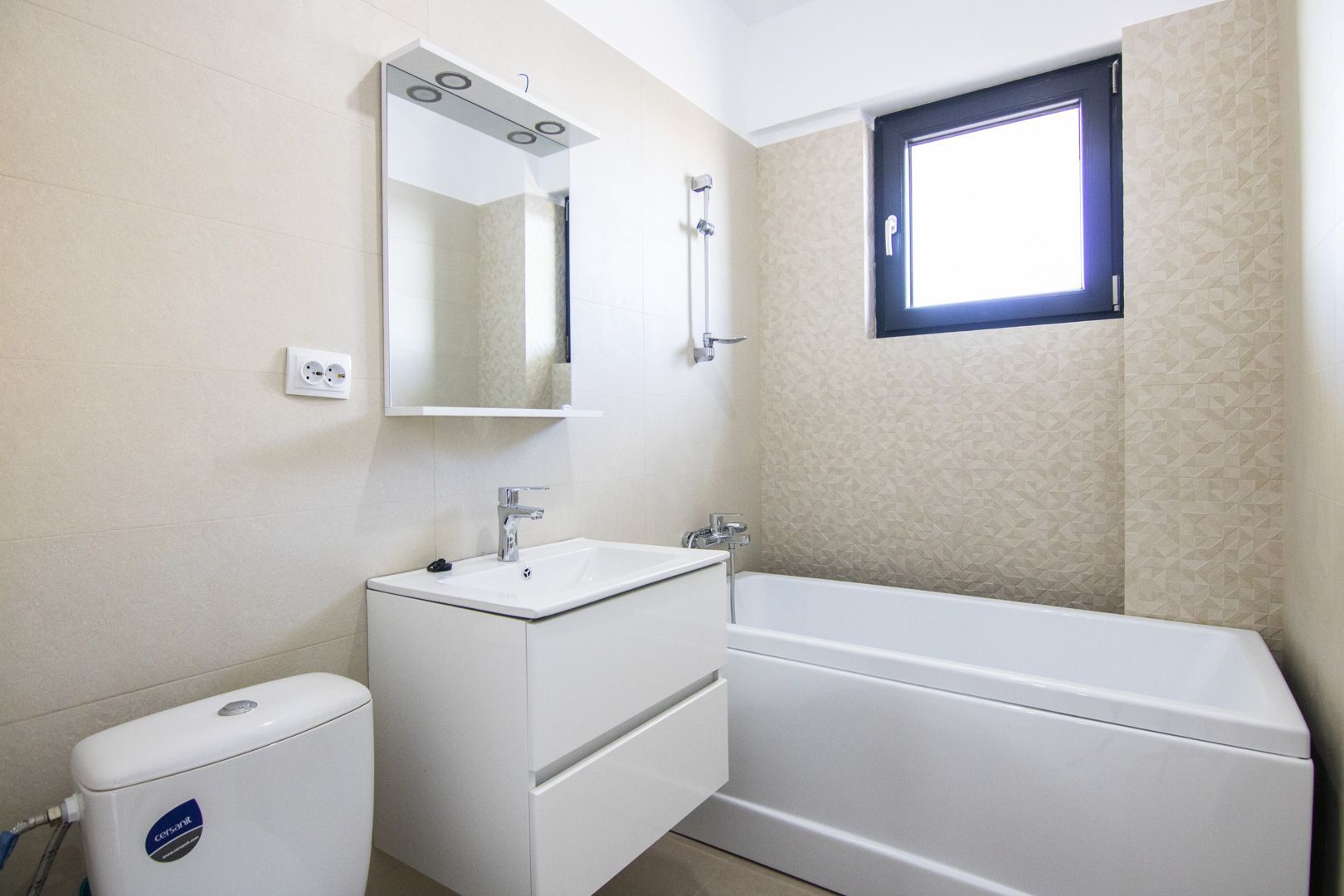 3 Camere, Militari Pacii, Bloc Nou, 2 Bai, Living Spatios, 77 mp, Balcon - Poză 24