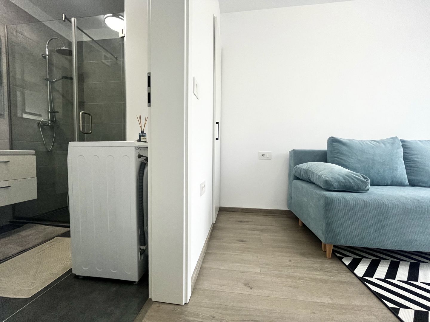 Apartament 3 camere, elegant, la prima închiriere, în zona Lipovei - Poză 18